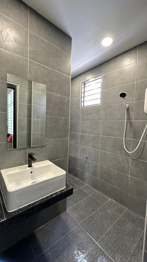 Shower 5, QuiteSpace, Kluang