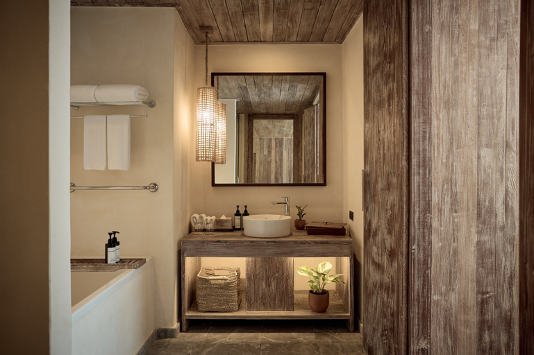 Bathroom 8