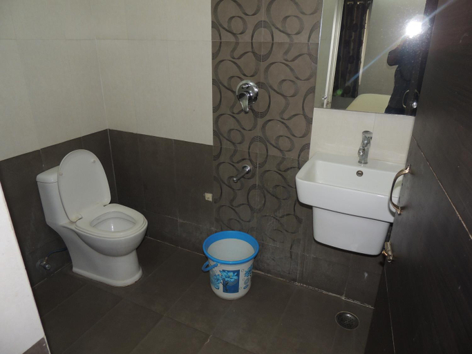 Bathroom 4, Temple Stays - Friendliness & Cleanliness Room                                            , Thanjavur
