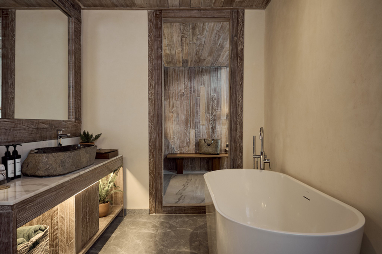 Bathroom 7
