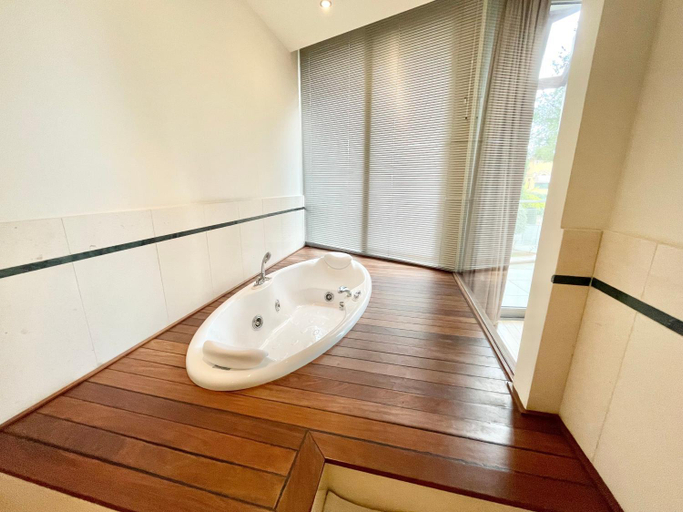 5, Modern villa in gated complex Sierra Blanca Marbella, Málaga