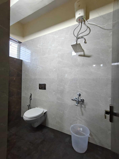 Bathroom 3, Royal Parisian Residency, Thanjavur