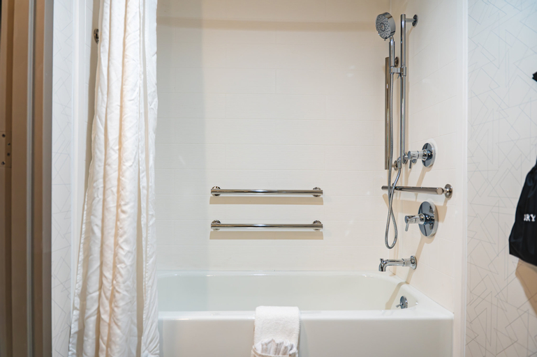 Bathroom 23