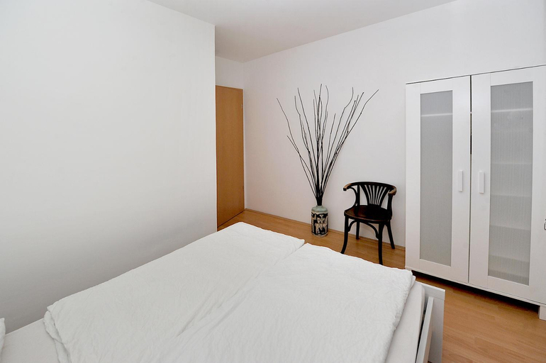 Bedroom 2, iHome Apartment 3.0, Pécs