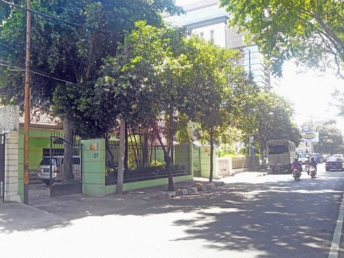 Exterior & Views 17