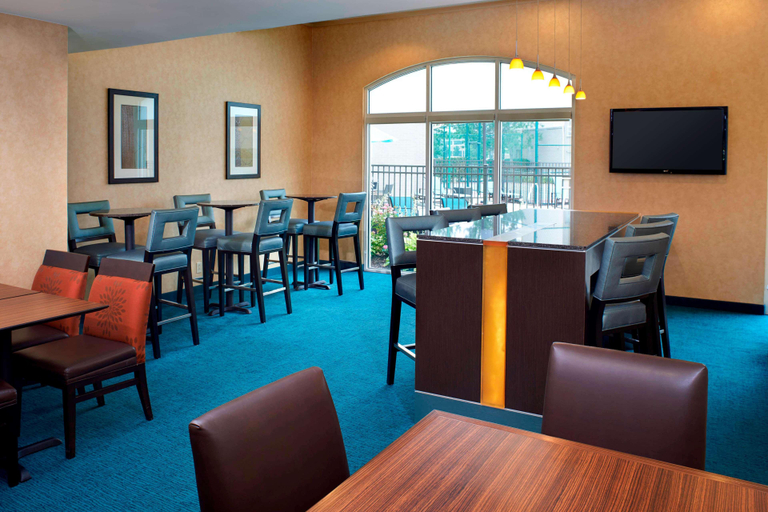 Food & Drinks 5, Sonesta ES Suites Detroit Warren, Macomb