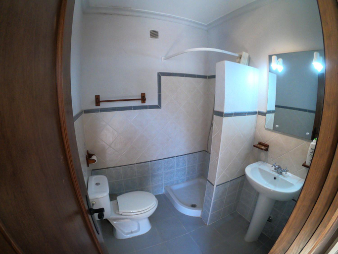 Bathroom 4, Venta de Abajo, Sevilla