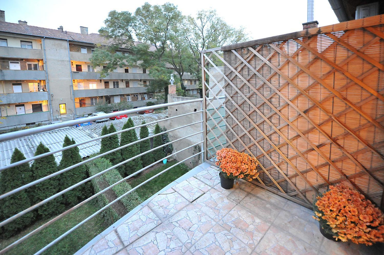 Others 5, iHome Apartment 3.0, Pécs