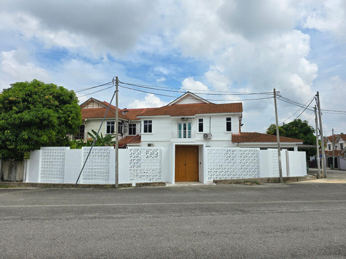 Homestay Kuantan Casa Yara, 2 Storey Corner House, Kuantan