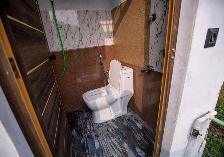 Bathroom 5, JC Den Kumbalanghi Villas by VOYE HOMES, Ernakulam