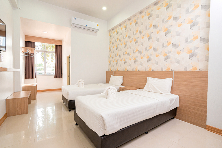 Bedroom 8