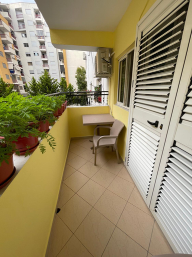 Others 3, Cozy Beachside Apartment, Durrësit