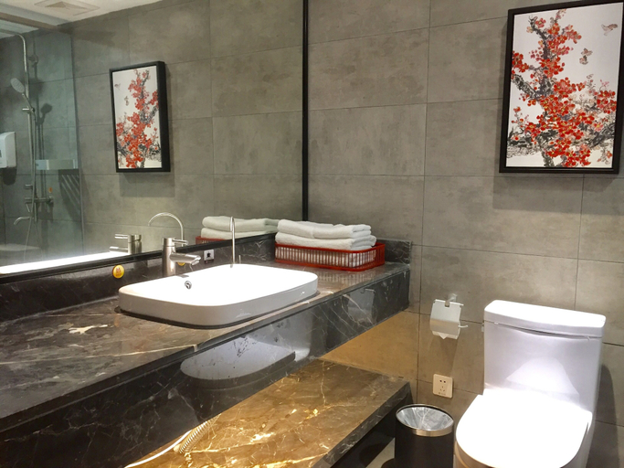 Bathroom 3, Guangzhou Hongcheng Hotel, Guangzhou