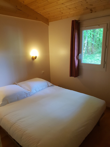 Bedroom 2, Les chalets Amnéville, Moselle