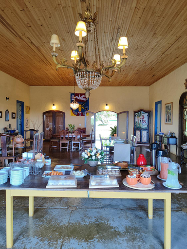 Others 5, Villa dos Pireneus, Pirenópolis