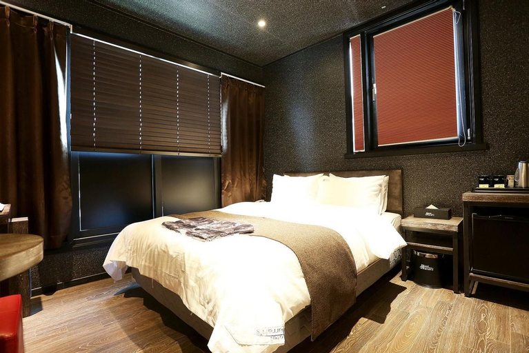 Bedroom 10