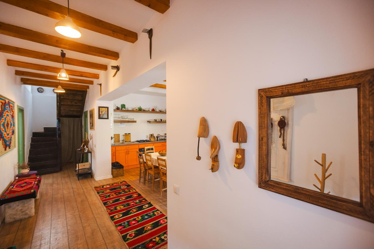 Others 4, CASA LILA, Colti