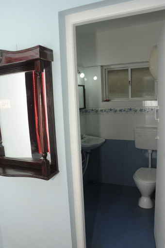 Bathroom 3, RK White Castle, The Nilgiris
