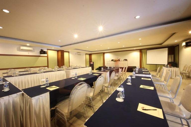 Business Facilities 30