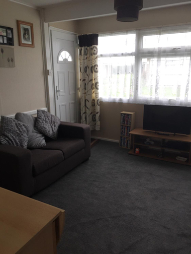 Others 4, 2 bed dog friendly chalet on sunbeach Scratby, Norfolk