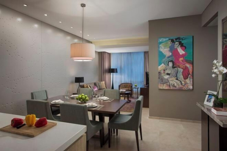 Dining Room 24