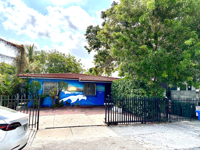 Others 5, Miami House, Miami-Dade