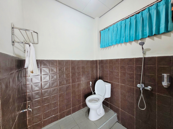 OYO 1761 Hotel Dirgahayu - Tap to explore photos