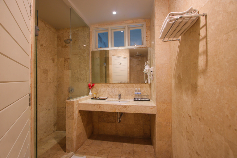 Bathroom 4