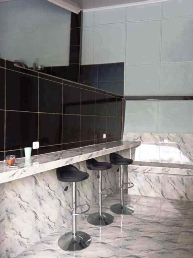 Bathroom 12