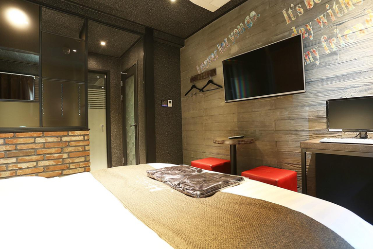 Bedroom 18