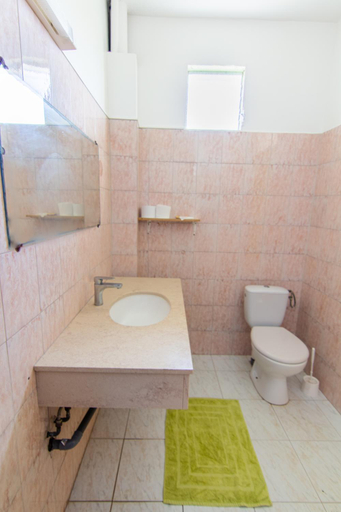 Shower 3, Gites de beausejour, Capesterre-de-Marie-Galante