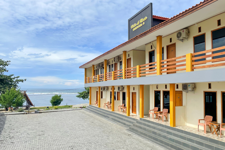 Exterior & Views 2, RedDoorz Plus @ Erbysa 4 Pantai Sayang Heulang Pamengpeuk Garut, Garut