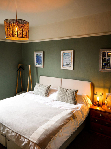 Bedroom 2, The Tors, Devon