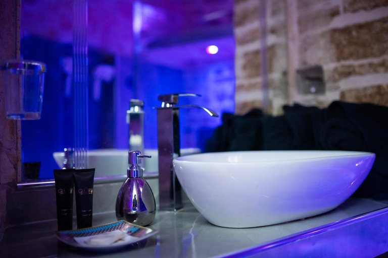 Bathroom 2, LE DIMORE DI TALOS B&B, Bari