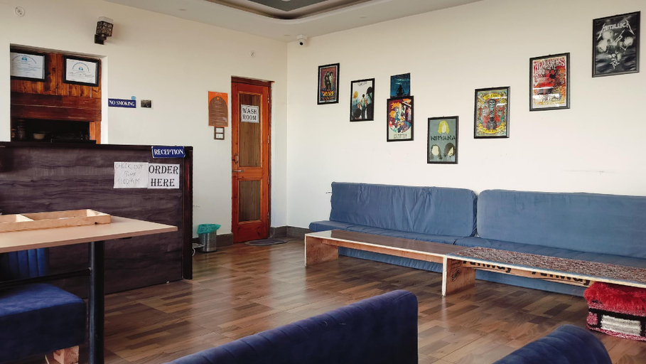 Public Area 2, Hide Out Stays, Kangra