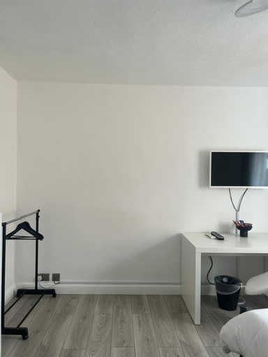 Others 5, no6 overnight stays free onsite parking, Worcestershire