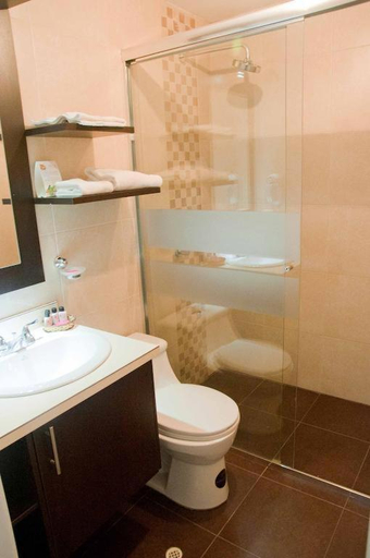Others 4, Walther Suites, Quito