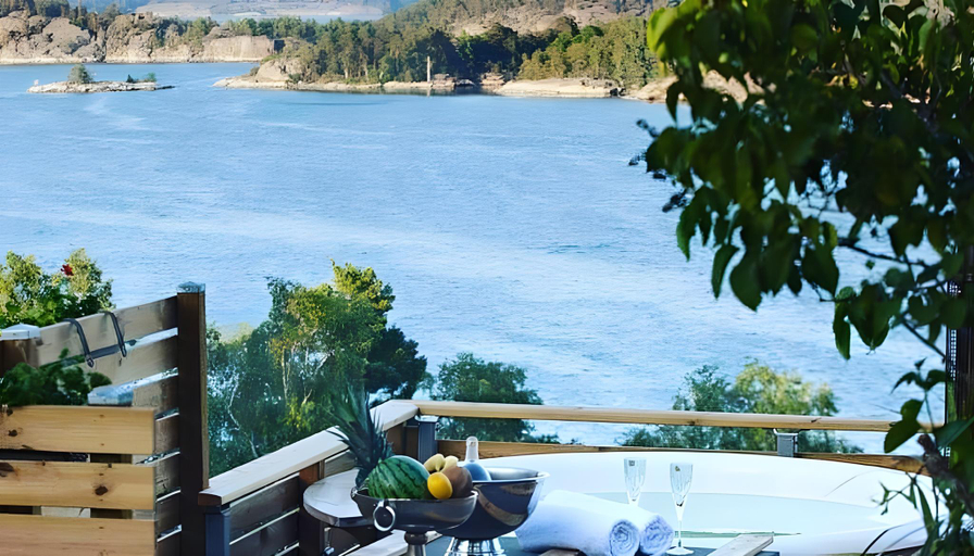 Others 5, Cottage with archipelago view, 30 min from Stockholm, Tyresö