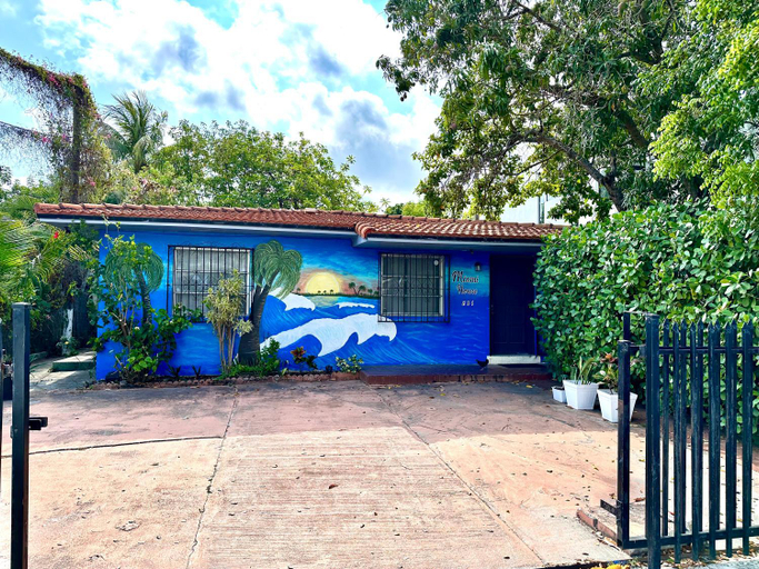 Others 4, Miami House, Miami-Dade