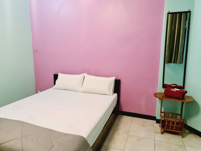 Bedroom 2, Royal Land Mae Klong Hotel, Muang Samut Songkhram