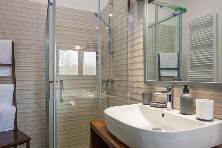 Bathroom 4, Apartments Bijou, Umag