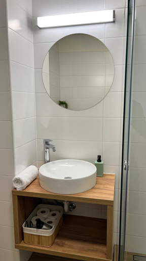 Bathroom, Rezidex Apartmanhaz, Szeged
