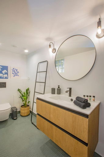 4, Petra & Phos Acropolis Luxury Apartments, Attica
