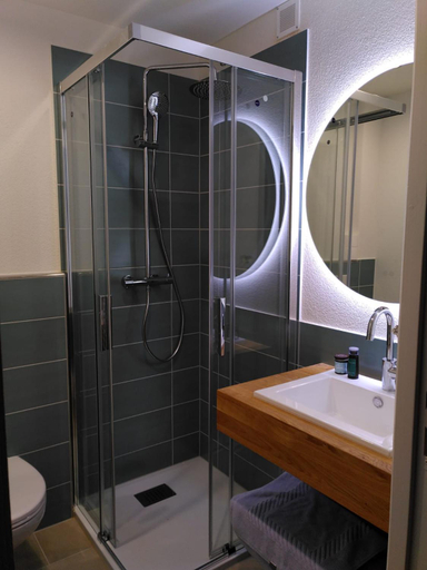 Bathroom 3, Domaine du Frigoulet, Ardèche