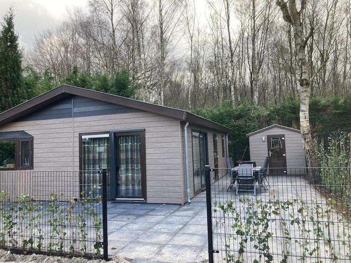 Exterior & Views, Luxe chalet met airco bij bos en zwemwater, Amersfoort