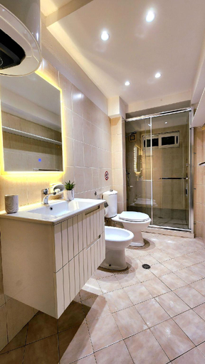 Bathroom, Edit's Apartment, Shkodrës