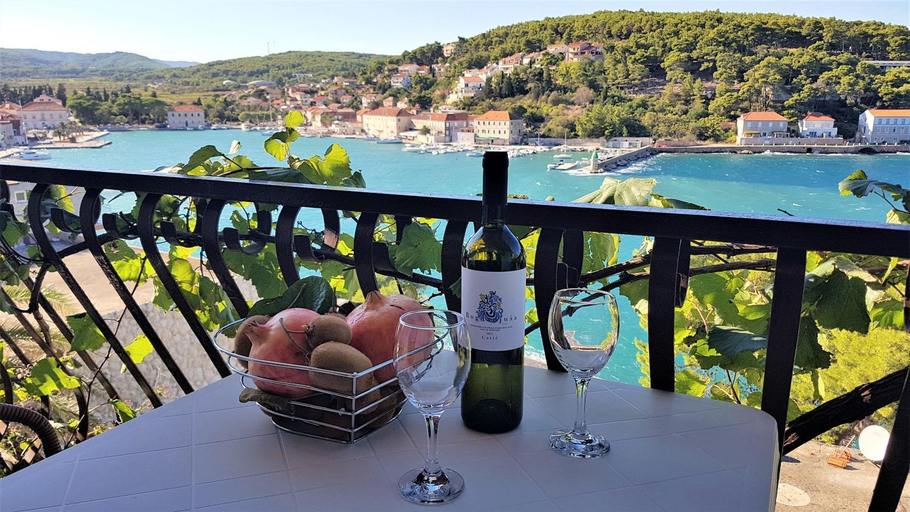 Others 5, Apartments and Room Caric, Jelsa