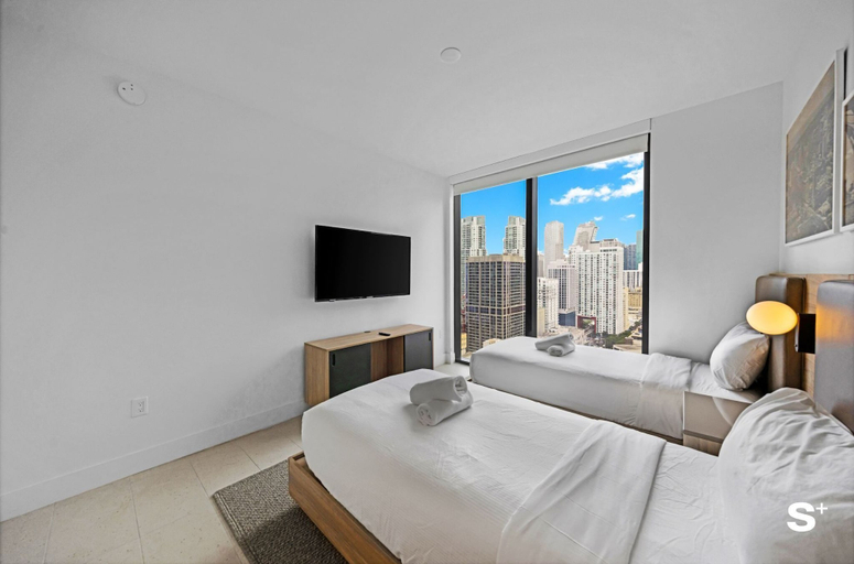 Bedroom 3, Luxury Downtown 2 BR with Skyline View, Miami-Dade