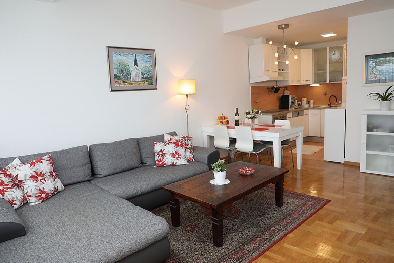Others 2, Apartment Elena 2 Zagreb City with garage, Zagreb