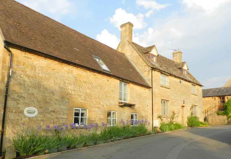 Others 2, Cotswold Charm George Barn, Gloucestershire